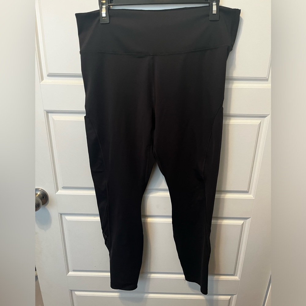 All in Motion black leggings with side mesh XXL